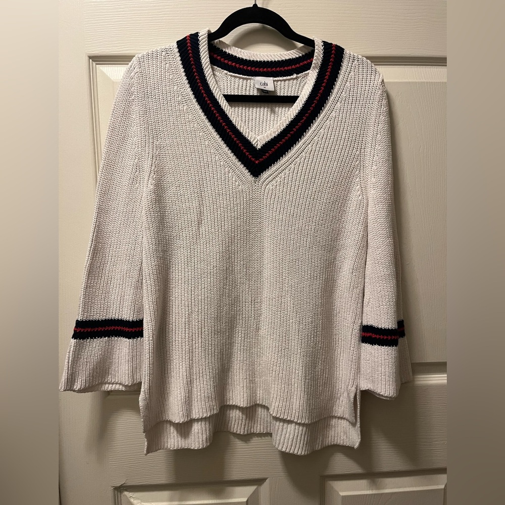CAbi Women's White V-Neck Sweater with Blue and Red Trim Sz M‎